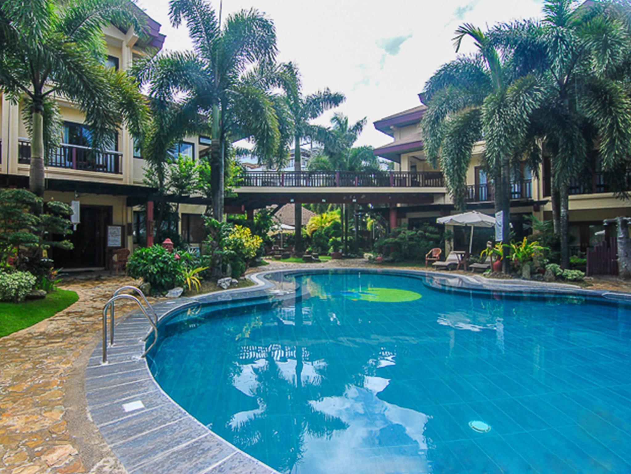 Boracay Tropics Resort Hotel Manoc-Manoc Exterior photo